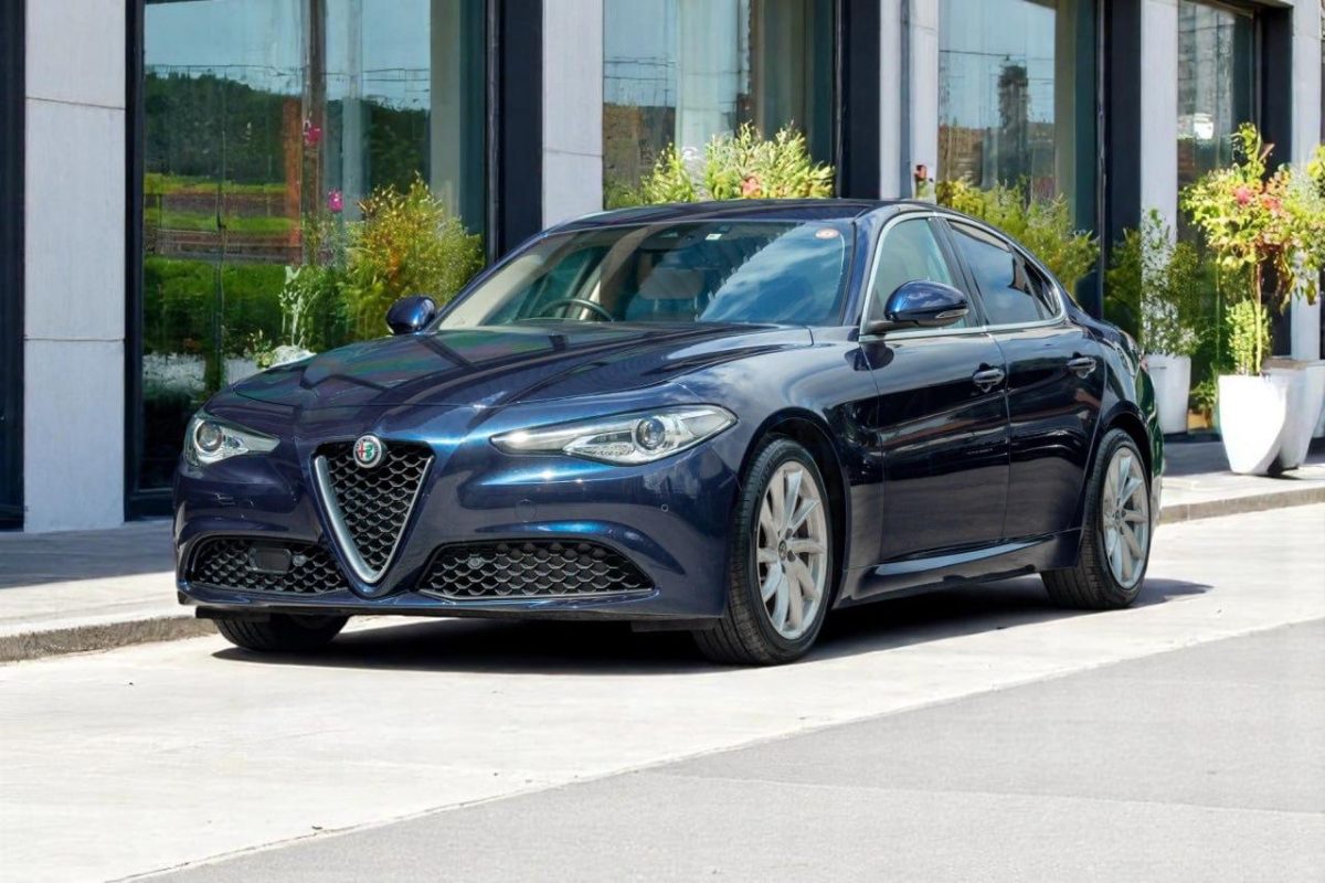2018 Alfa Romeo Giulia 2.0 Veloce in Dark Blue for sale in Wilayah persekutuan , Kuala Lumpur
