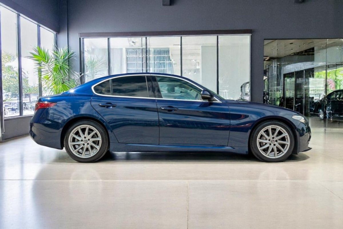2018 Alfa Romeo Giulia 2.0 Veloce — photo 4 — for sale in Wilayah persekutuan , Kuala Lumpur