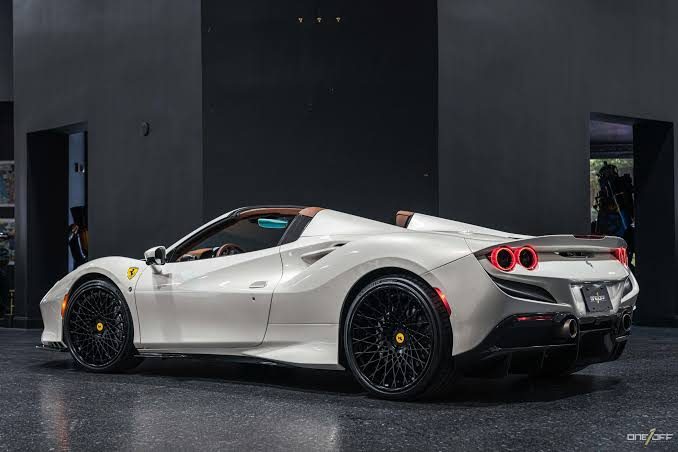 2021 Ferrari F8 3.9 Spider in White with Suspension Lift, Sport Tailpipes, Carbon Packs for sale in Gombak, Kuala Lumpur