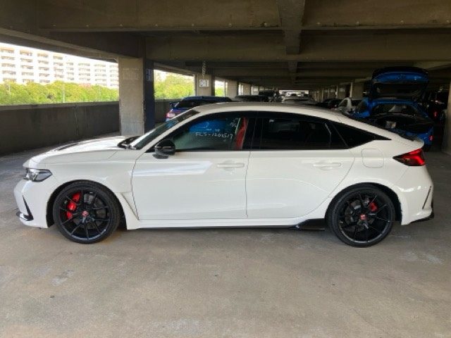 2025 Honda Civic FL5 TYPE-R 2.0L HATCHBACK (FE) — photo 5 — for sale in Chow Kit, Kuala Lumpur