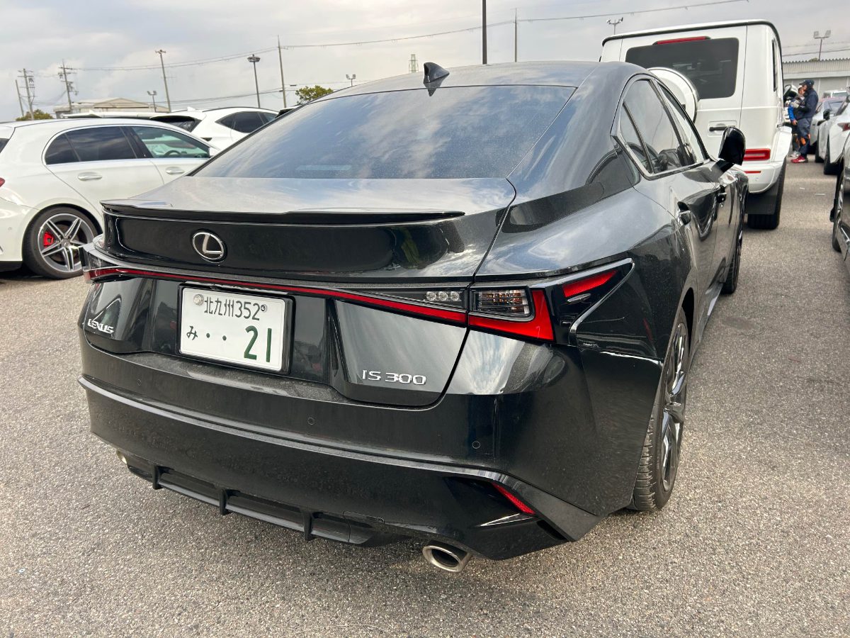 2022 Lexus IS 300 2.0L(T) F-Sport (XE30) — photo 4 — for sale in Chow Kit, Kuala Lumpur