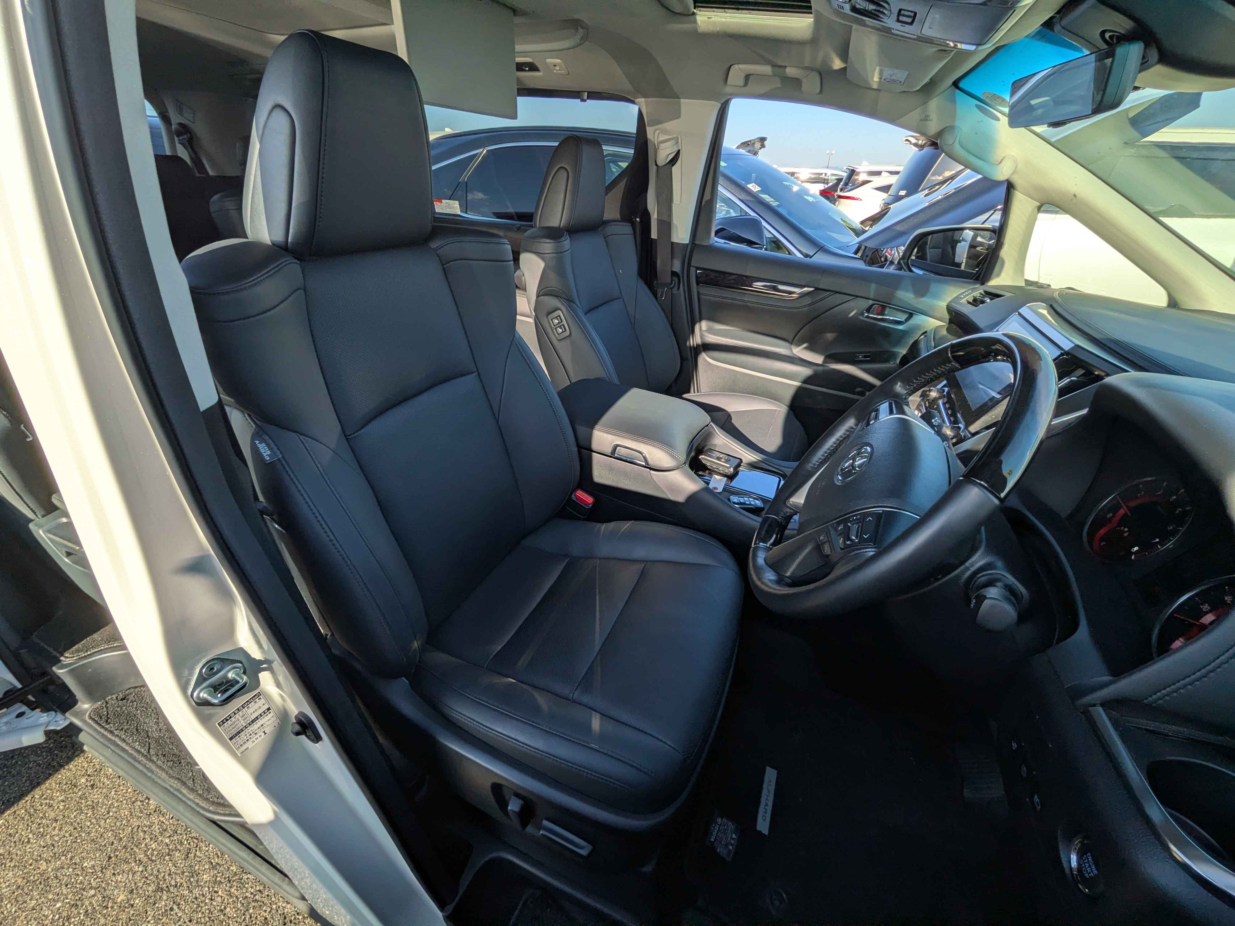 2021 Toyota ALPHARD 2.5L SC — photo 3 — for sale in Wilayah Persekutuan, Kuala Lumpur