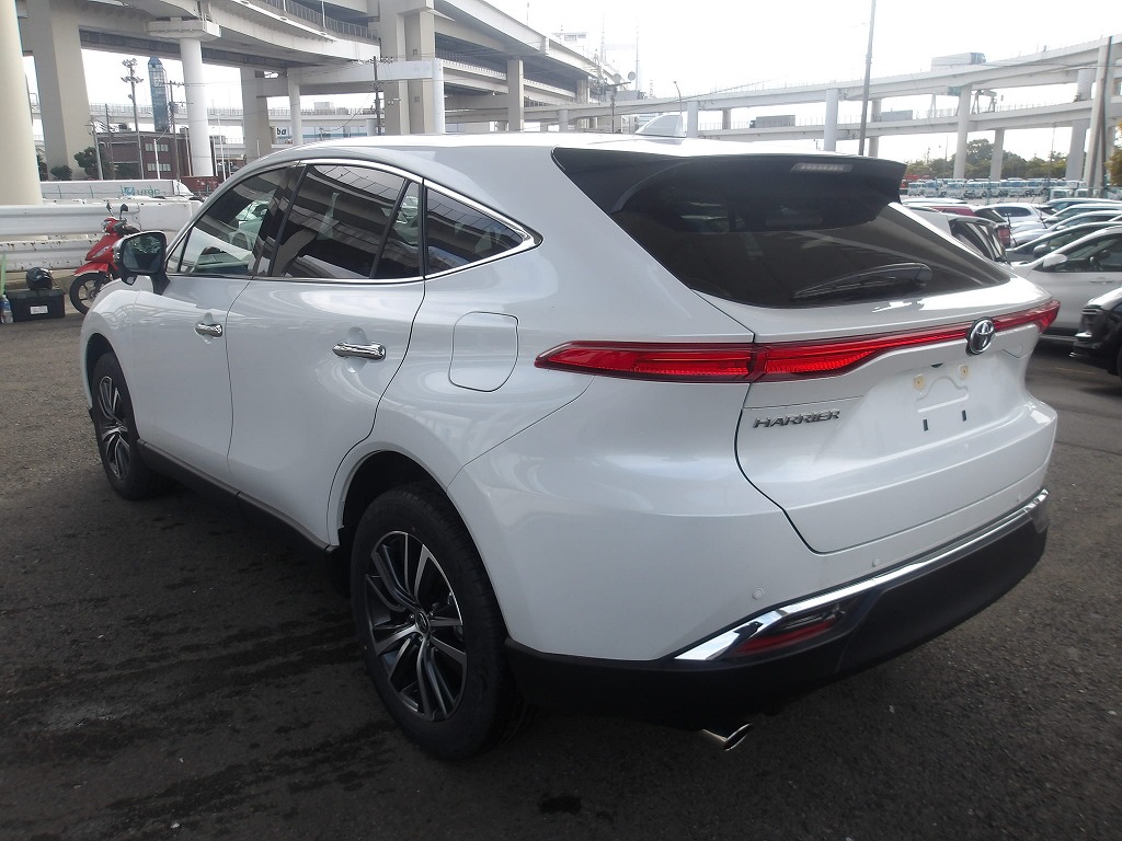 2025 Toyota HARRIER 2.0L G — photo 4 — for sale in wilayah persekutuan, Kuala Lumpur