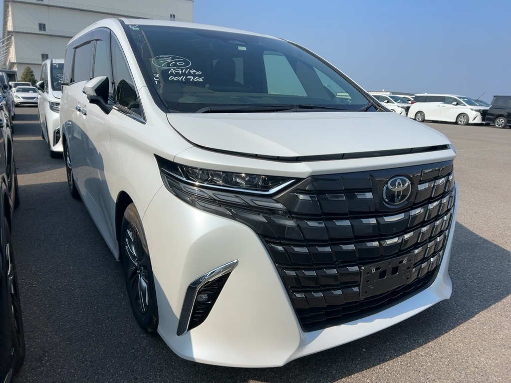 2024 Toyota ALPHARD 2.5L Z — photo 3 — for sale in wilayah persekutuan, Kuala Lumpur