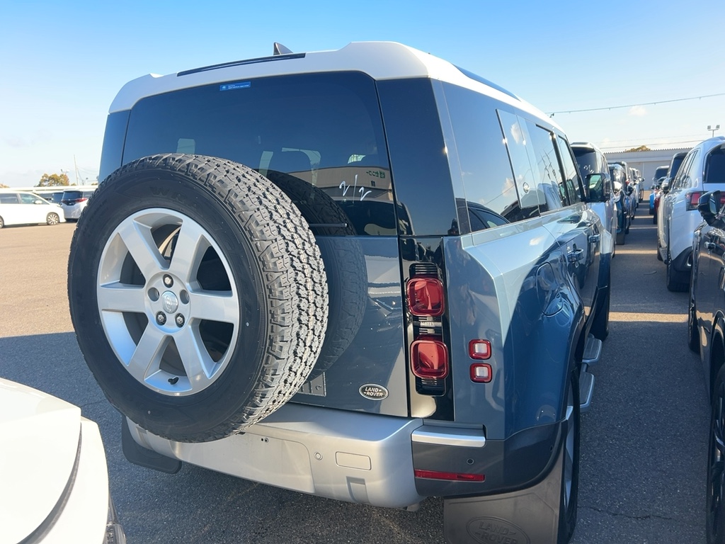 2021 Land Rover  Defender S — photo 5 — for sale in wilayah persekutuan, Kuala Lumpur