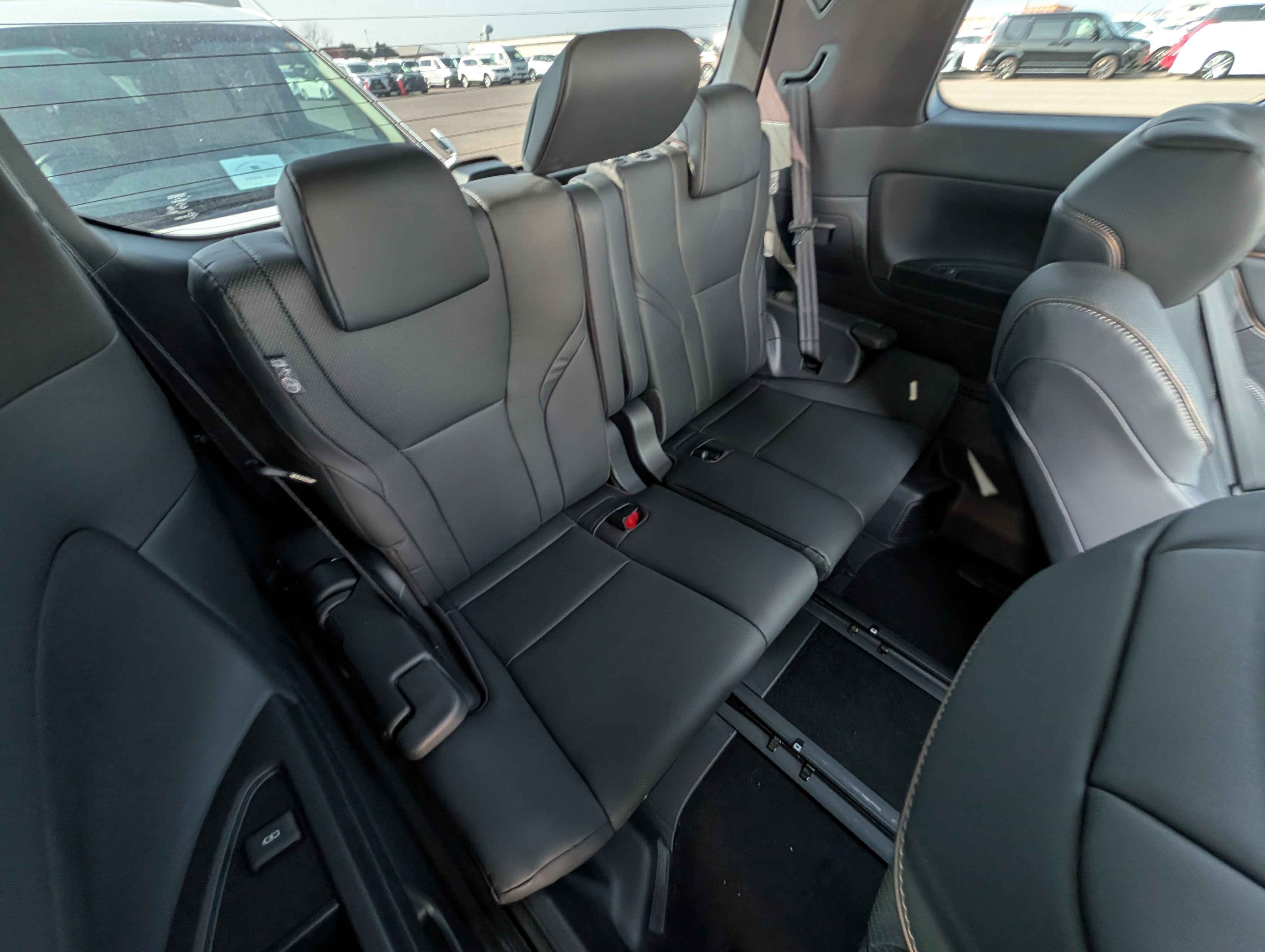 2024 Toyota ALPHARD 2.5L Z — photo 4 — for sale in wilayah persekutuan, Kuala Lumpur