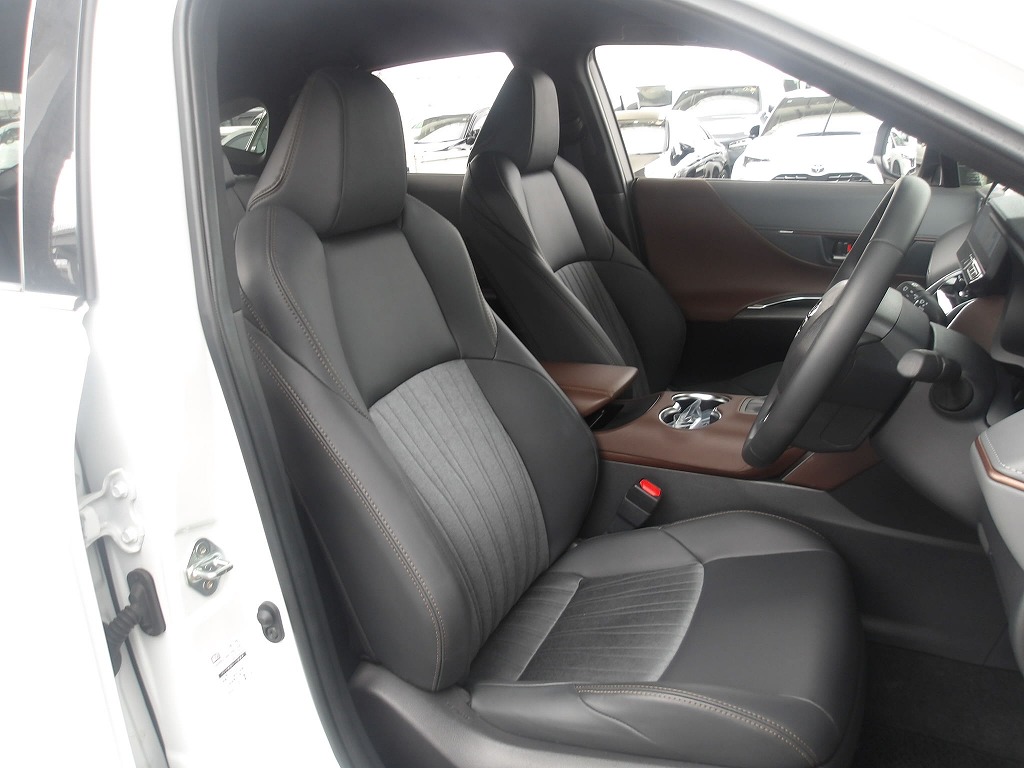 2025 Toyota HARRIER 2.0L G — photo 4 — for sale in wilayah persekutuan, Kuala Lumpur