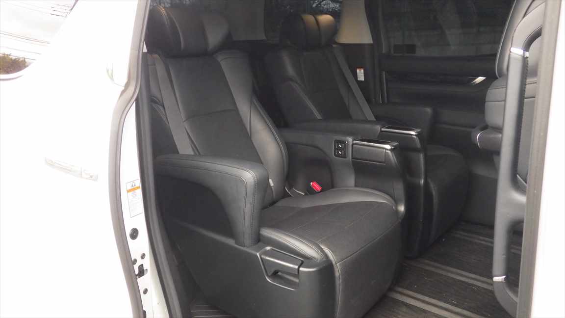 2021 Toyota ALPHARD 2.5L SC — photo 6 — for sale in Wilayah Persekutuan, Kuala Lumpur